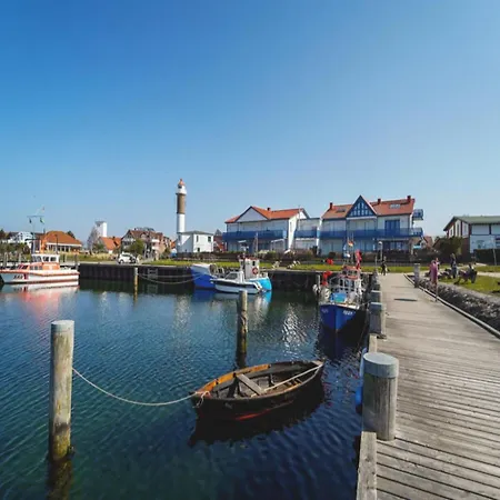 Ground-floor Getaway With Garden