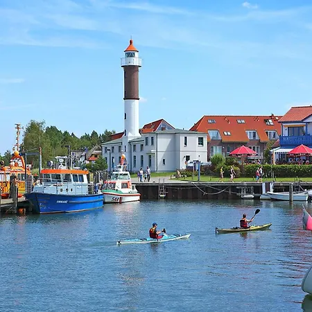 Ground-floor Getaway With Garden بيت للعطل إنسيل بويل